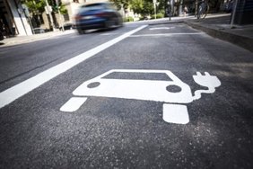 Für den Klimaschutz: Mehr E-Mobilität auf deutschen Straßen. Foto: mmphoto/stock.adobe.com