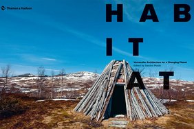 Titelbild des Buchs "Habitat" mit einer Holzhütte der Samen