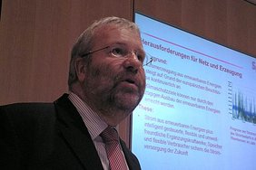 Ralf Simon, Professor an der FH Bingen