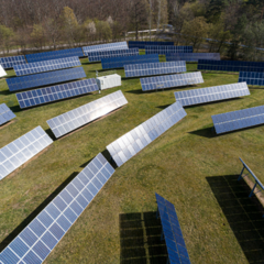 Das Solarfeld des Energy Lab 2.0 auf dem Campus Nord des KIT. Foto: Markus Breig