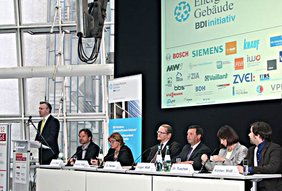 Podium mit Baupolitikern auf den Berliner Energietagen