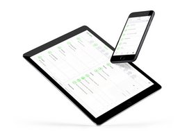 Tablet und Smartphone mit Startbildschirm von Coqon 