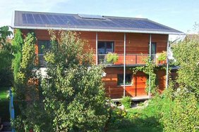 Passivhaus mit Solarmodulen in Wolfratshausen