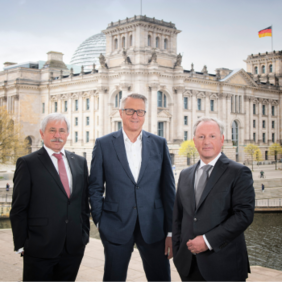 (v.l.) Dr. Hans-Joachim Riechers, Christoph Dorn und Lars Jope. Foto: Simone M. Neumann