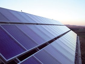 Aufgeständerte Solarthermie-Anlage