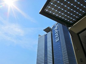 Fotovoltaik am Gebäude der Eidgenössischen Materialprüfungs- und Forschungsgesellschaft Empa