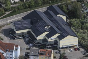 Photovoltaikanlage auf Möbelhaus 
