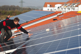 Photovoltaikmodule auf einem Dach
