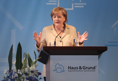 Bundeskanzlerin Merkel spricht beim Hausbesitzerverband Haus und Grund